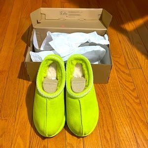✨BRAND NEW ✨ TRENDY UGG Tasman Slippers SIZE 8 WOMEN